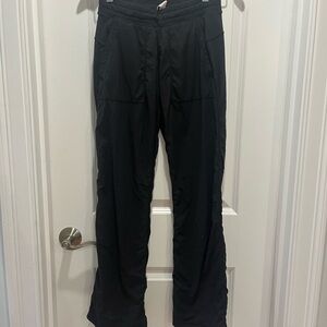 Ivivva by Lululemon Black High-Waisted Pants/Joggers - Size 14